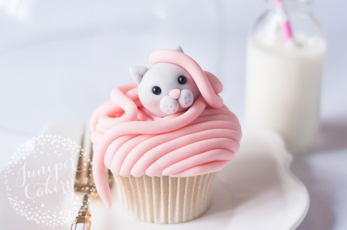 This cat cupcake tutorial is easy enough for beginners