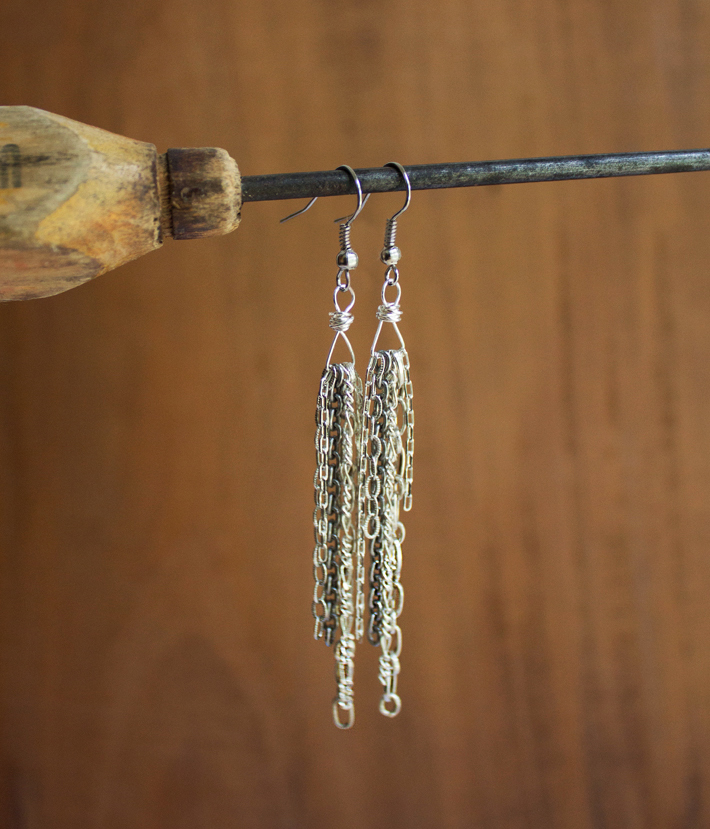 chain scrap earrings