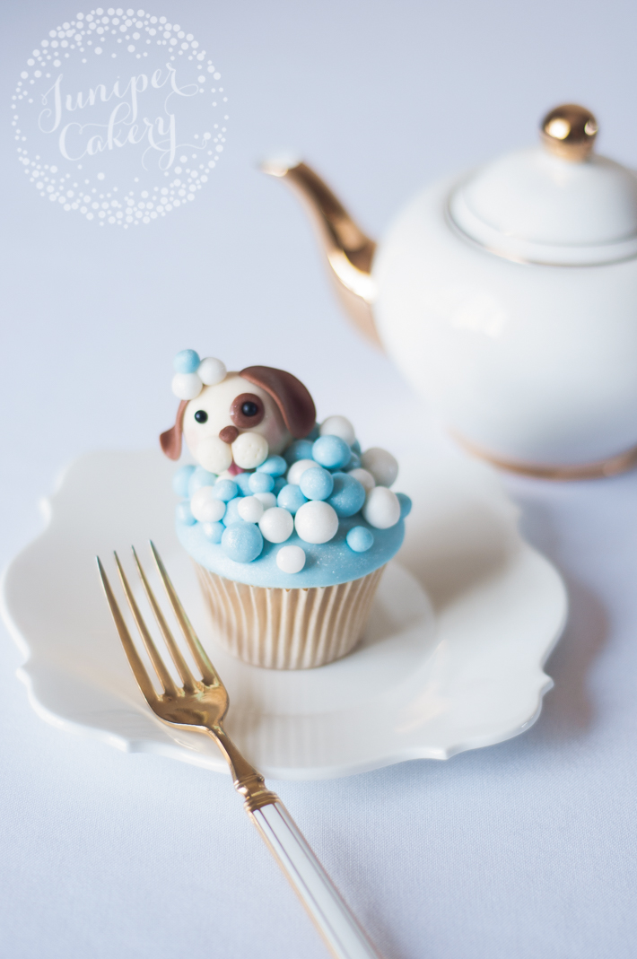 Make these doggy themed cupcakes with our easy tutorial