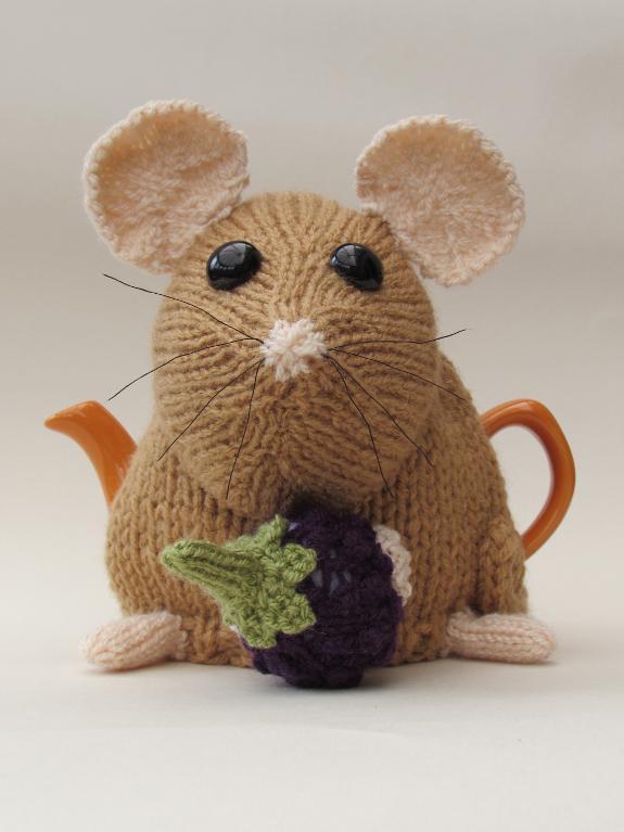 Small Size Dormouse Tea Cozy