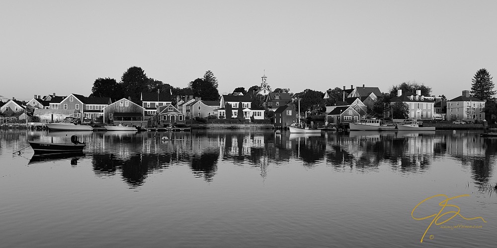 Portsmouth south end using monochrome picture style