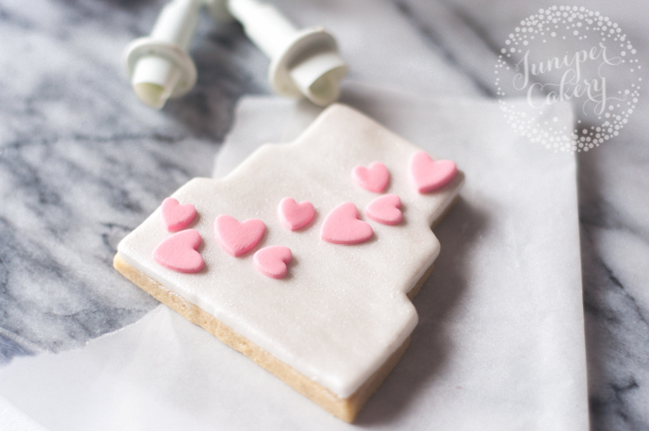 How to create pretty wedding sugar cookies