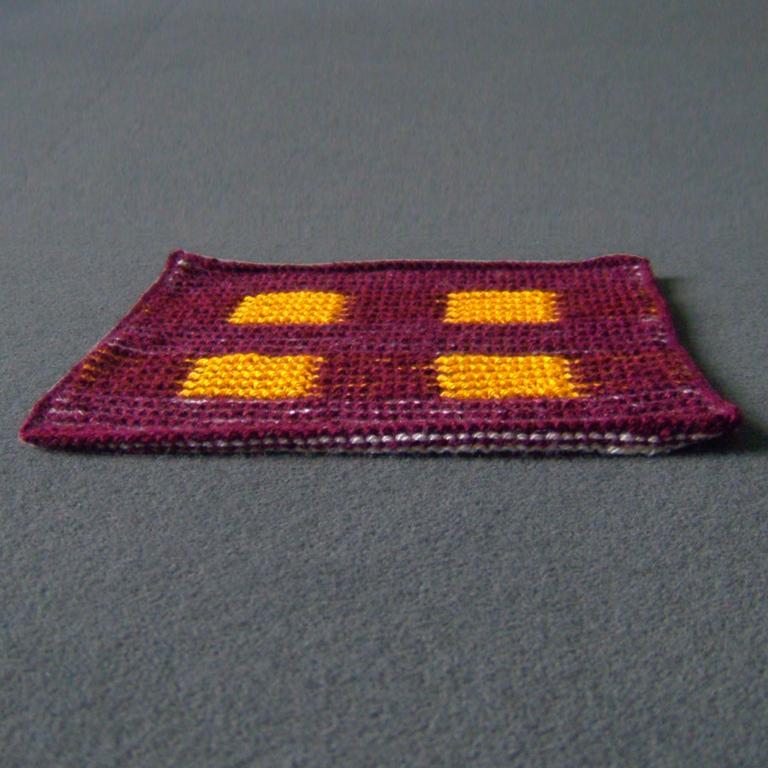 Illusion Disappearing Colour Knitted Square Pattern