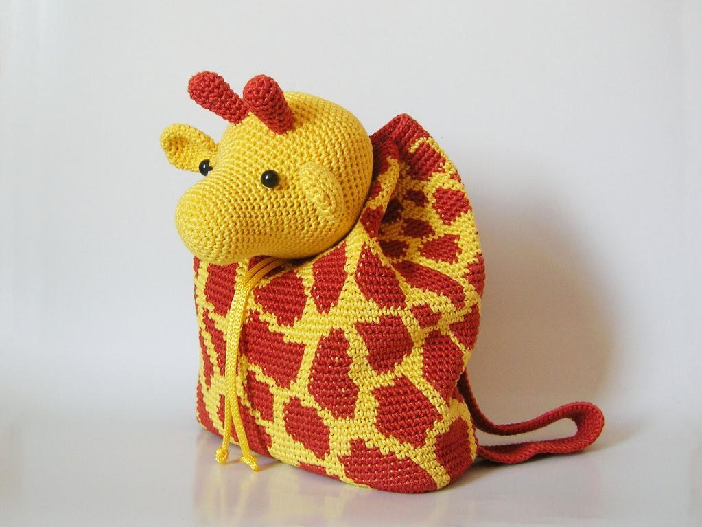 giraffe crochet backpack