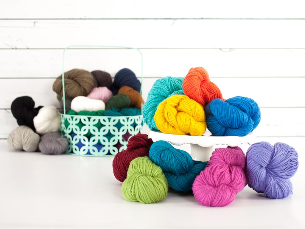 Universal Deluxe Worsted Weight Yarn