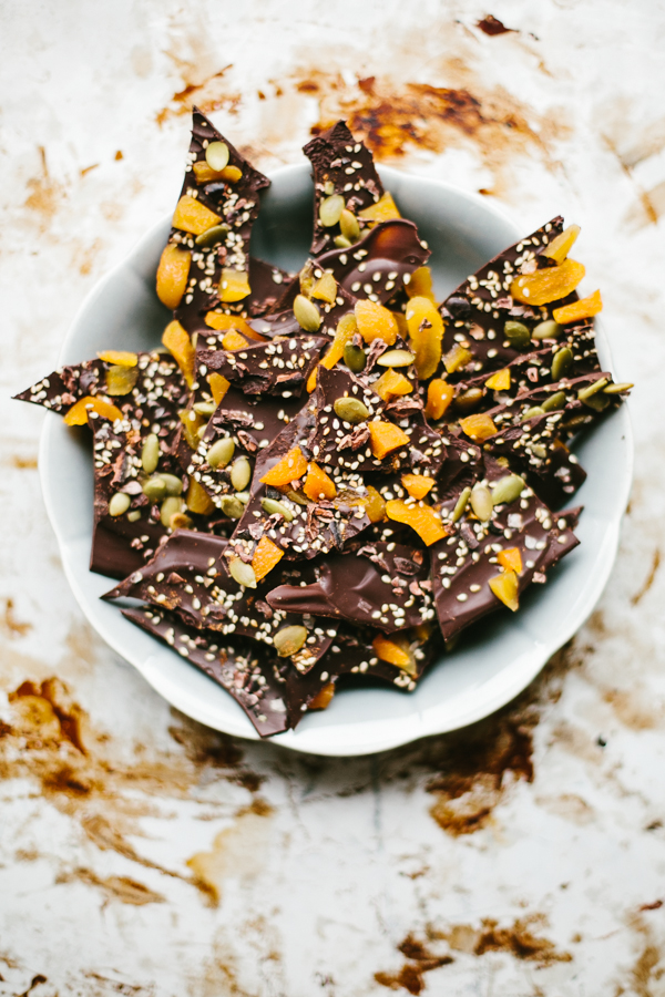 A simple step-by-step tutorial for how to make chocolate bark