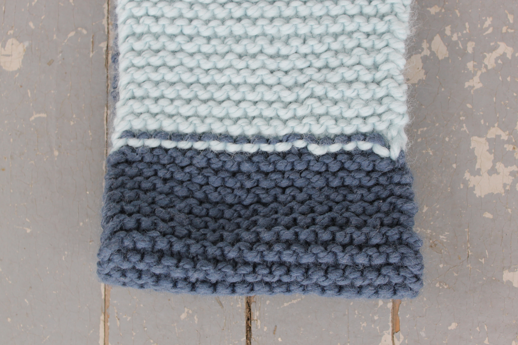 Changing colors in the middle of a scarf