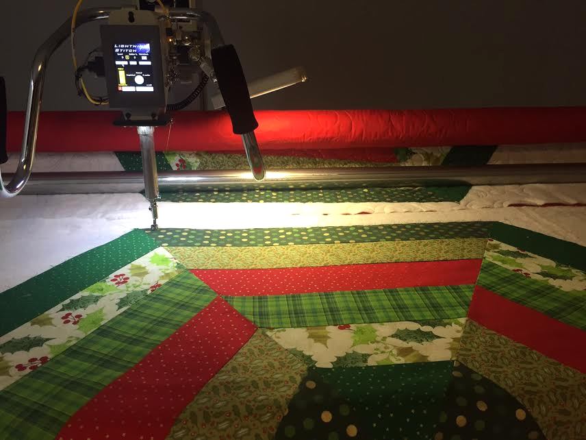 How to load a Christmas tree skirt onto a longarm