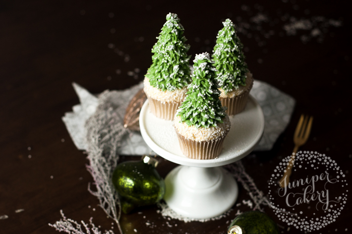 Christmas Tree Cupcakes Tutorial