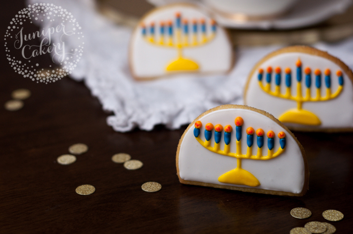 How to make stand-up Menorah cookies for Hanukkah