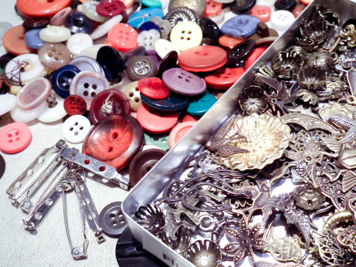 How to Make a Brooch - Supplies