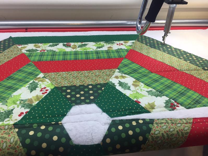 how to prepare a christmas tree skirt for longarm quilting