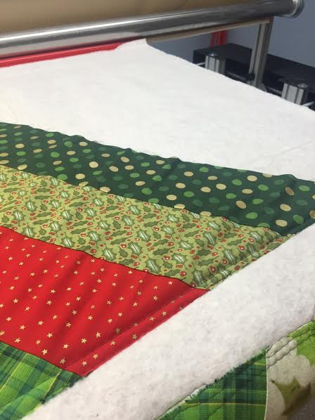 how to prepare a christmas tree skirt for longarm quilting