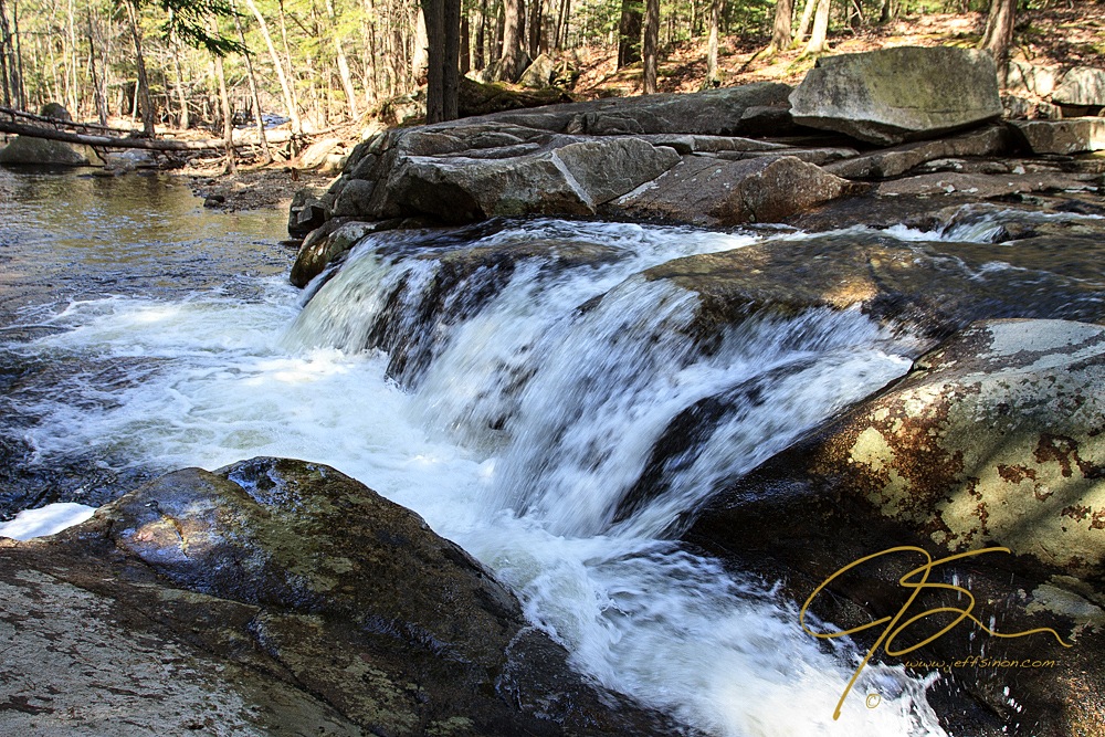 Waterfall image captured with the camera set to full auto mode.