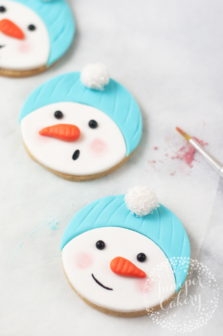 How to make and decorate festive snowman cookies for Christmas