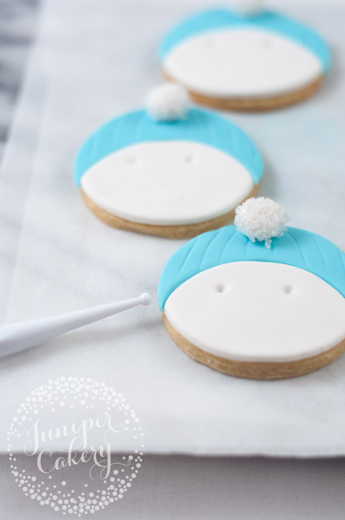Make snowman cookies this Christmas