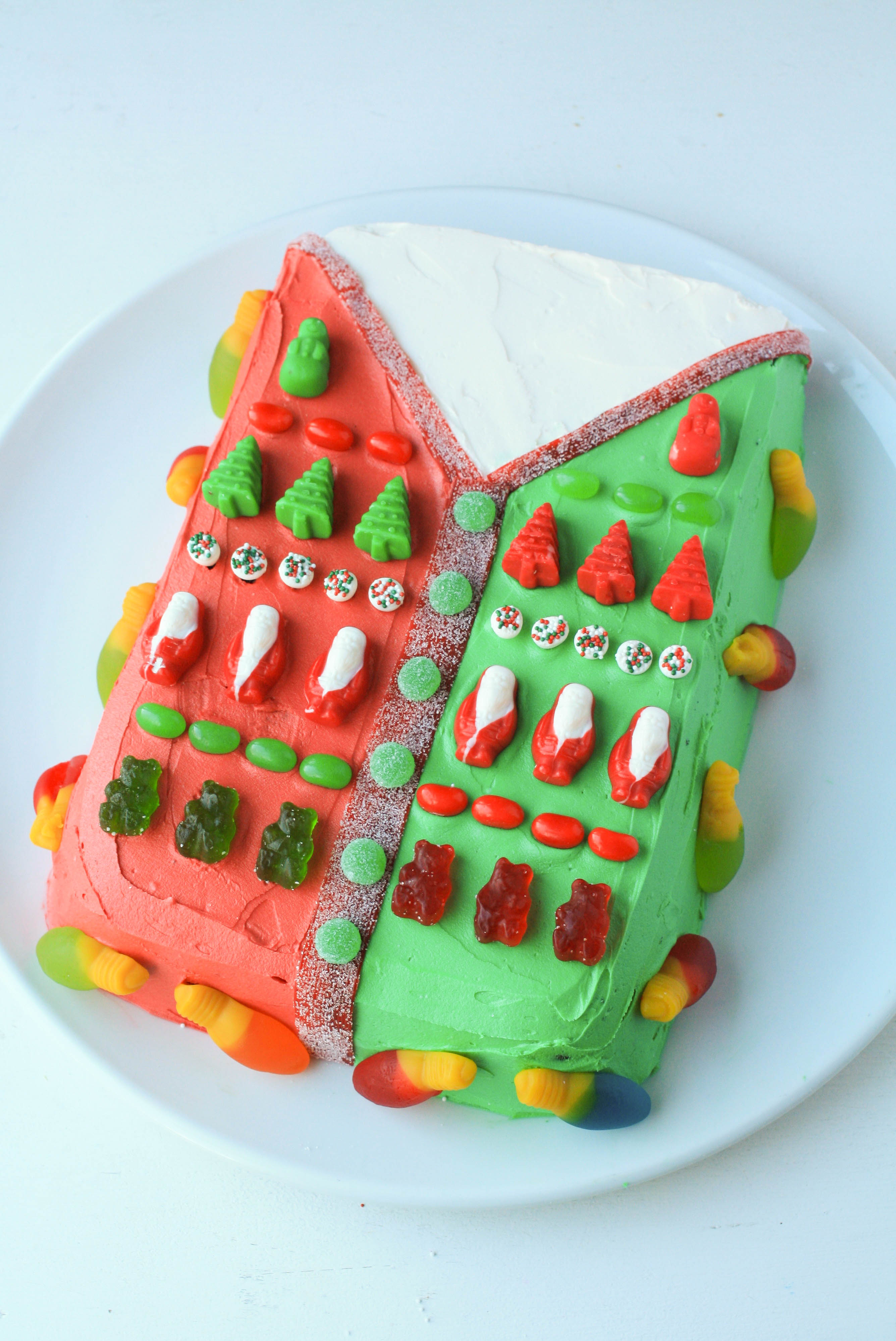 Ugly Sweater Cake | Erin Gardner | Bluprint