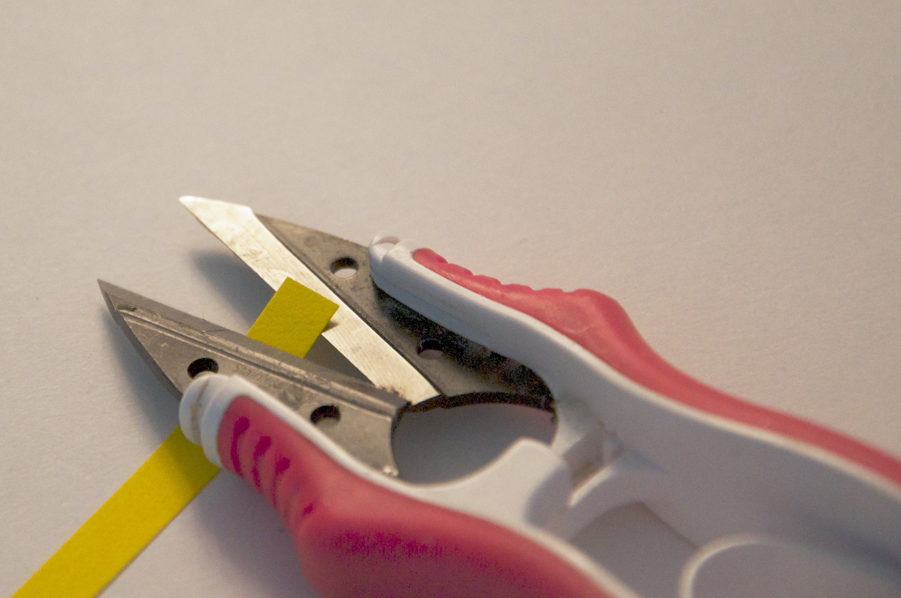 Image of quilling snippers