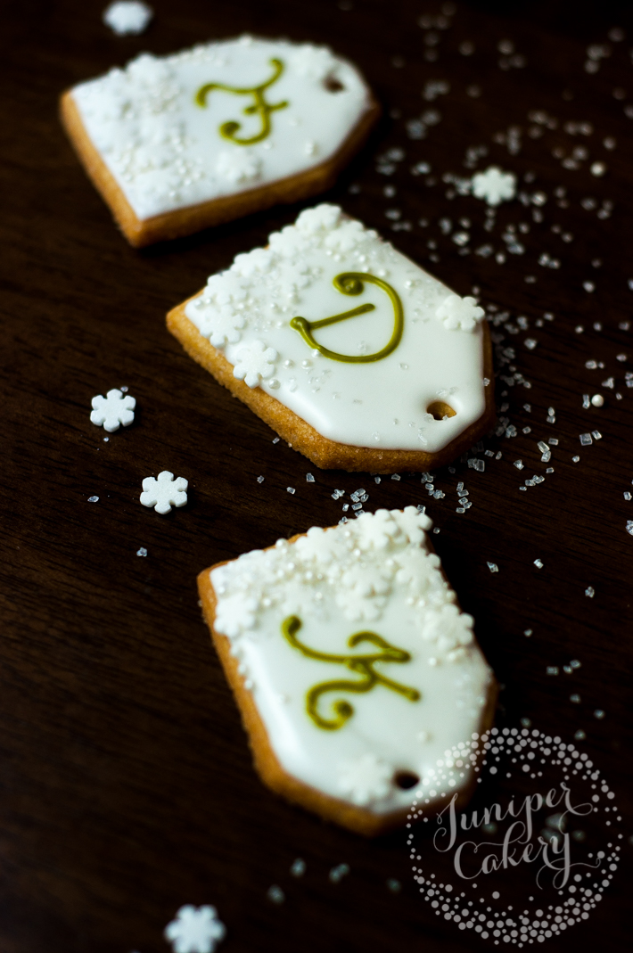 Gift tag sugar cookie tutorial