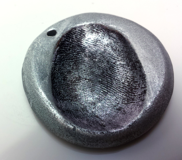 How to Make Fingerprint Jewelry - pearl inka gold added to the piece