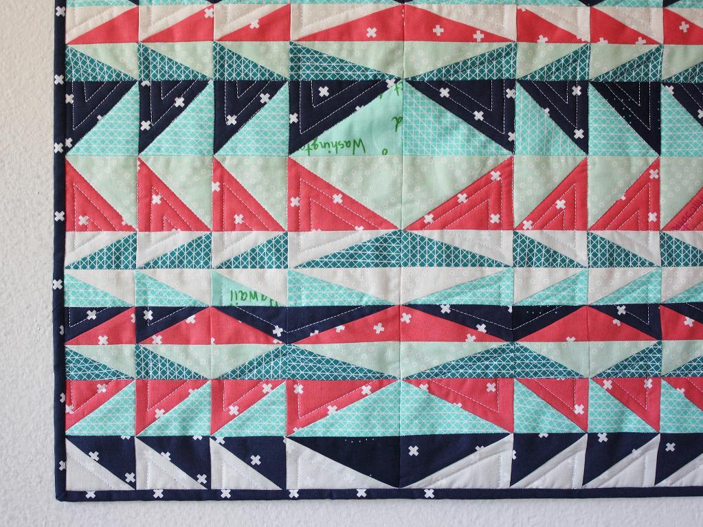 Mesa Mini Quilt: A Free Fat Quarter Quilt Pattern