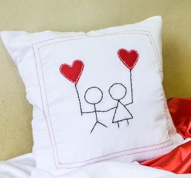 Felt Cartoon Heart Pillow FREE Sewing Pattern