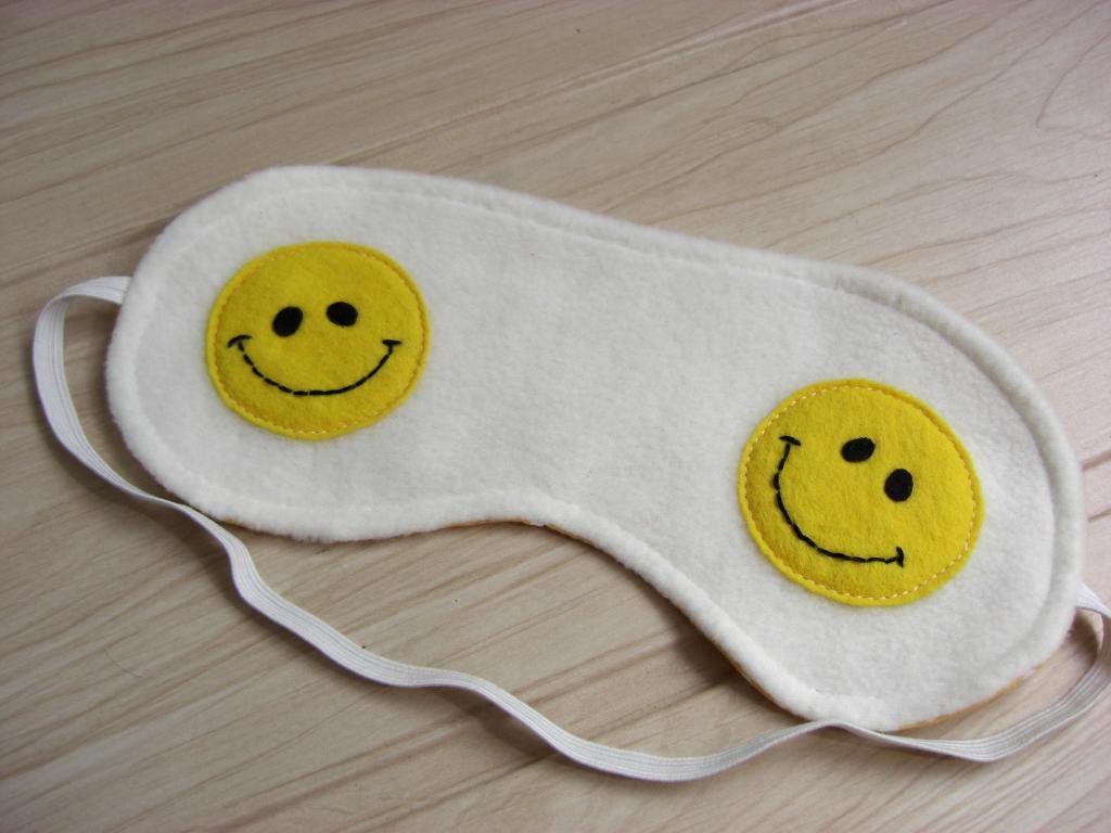 Sew a FREE Smiley Sleep Mask Sewing Pattern