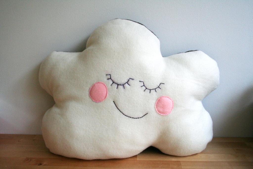 Reversible Cloud Pillow FREE Sewing Pattern