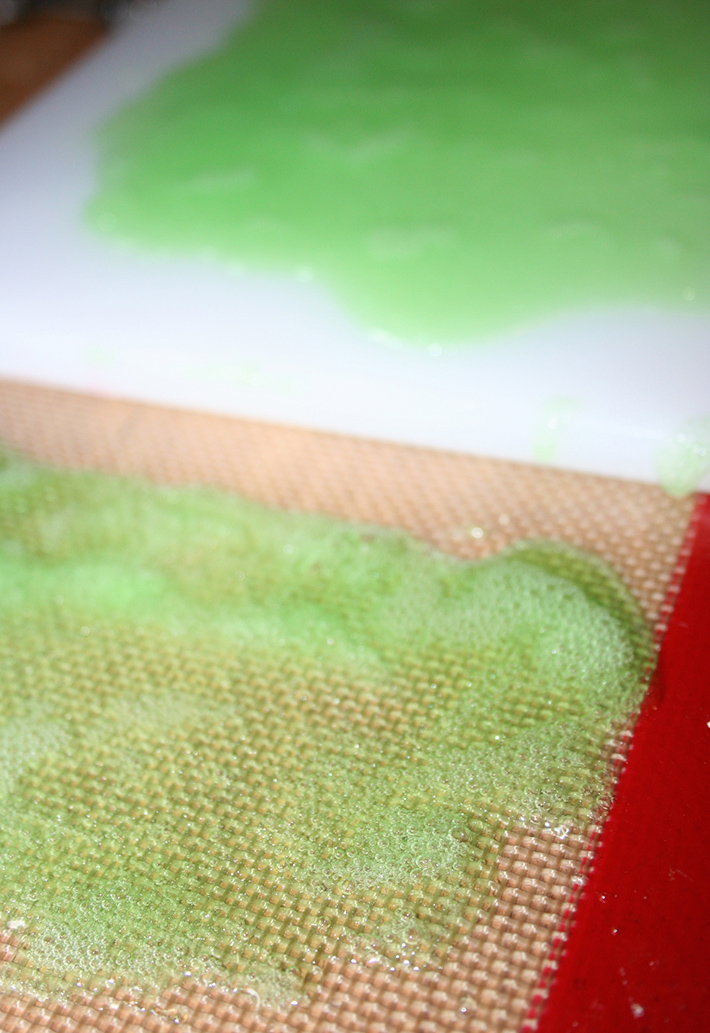 Spread the glitter mixture