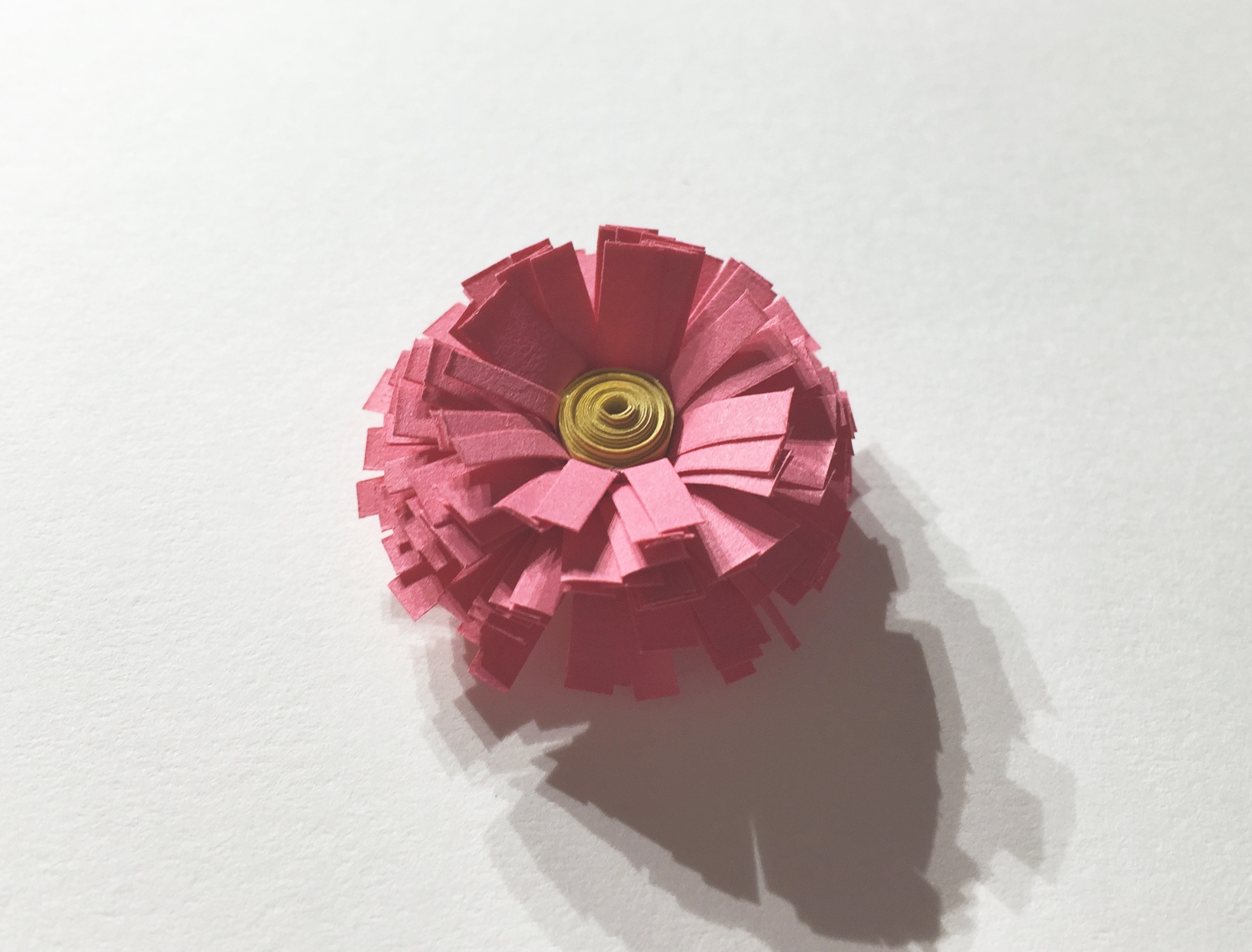 Image of quilled fringed flower