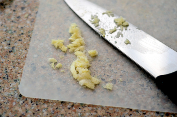 Smashed Garlic for Homemade Aioli