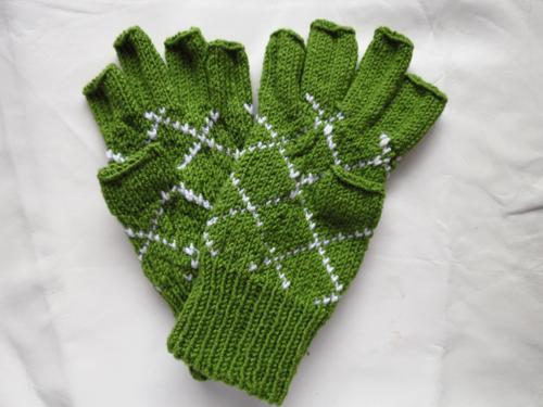 Tulbagh Argyle Fingerless Gloves Knitting Pattern