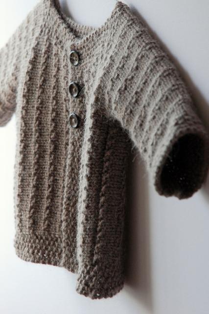 Demne FREE Baby Sweater Knitting Pattern