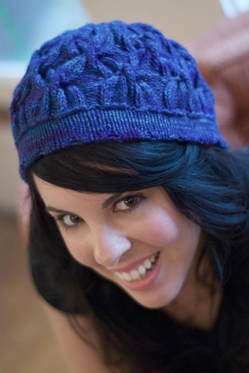Cable Crossings Hat FREE Knitting Pattern