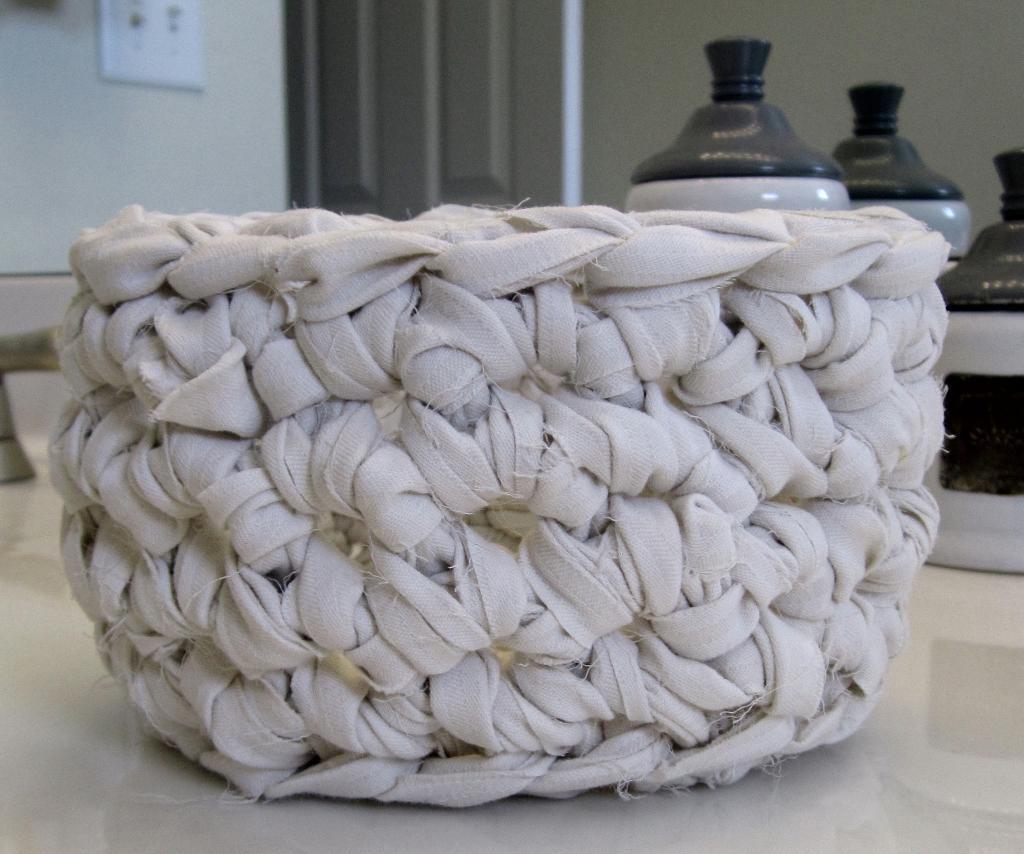 Simple White Rag Crochet Basket Pattern