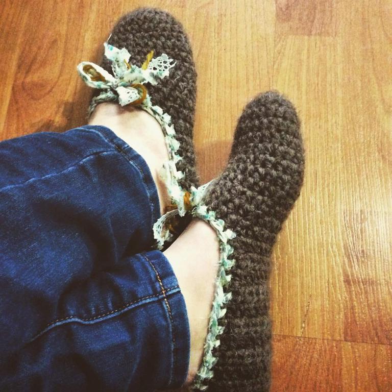 rustic slippers free crochet pattern