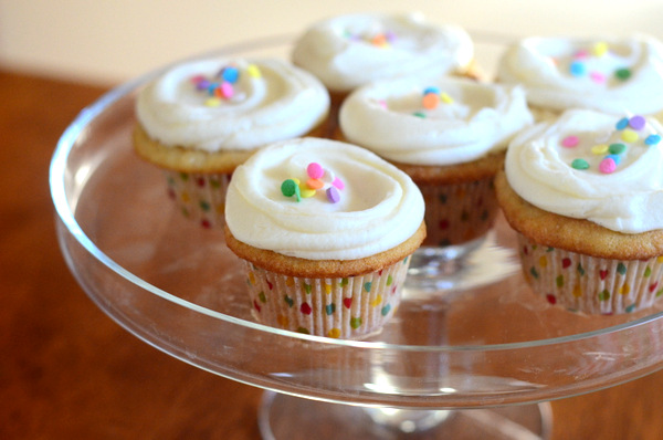 Classic Vanilla Cupcake Recipe