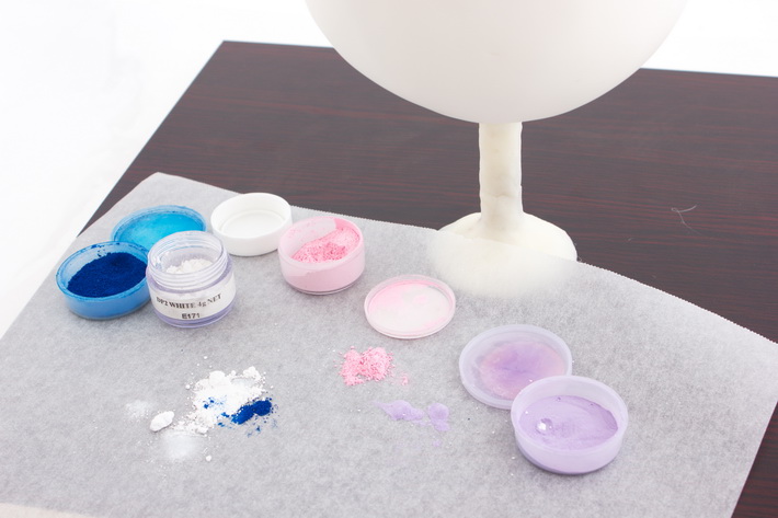 Edible dusting powders