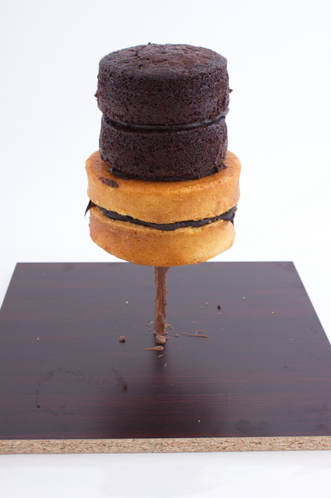 Stack cakes on board