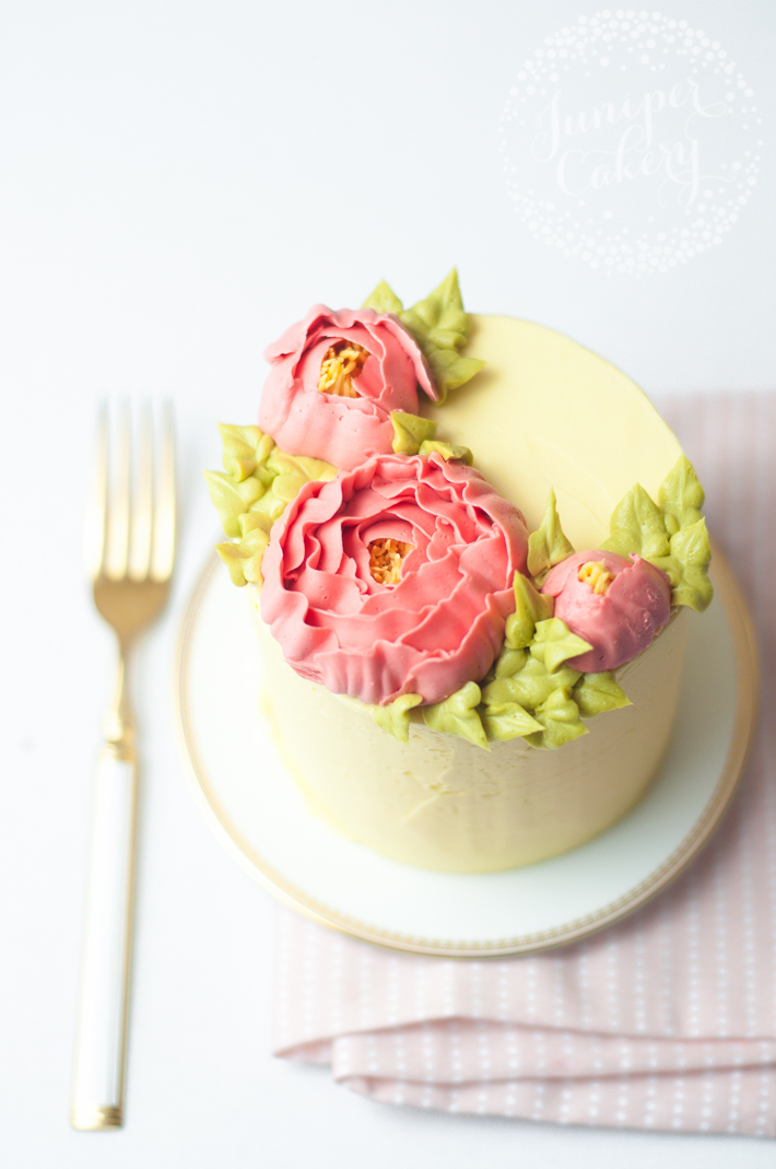 How to pipe pretty peonies with buttercream