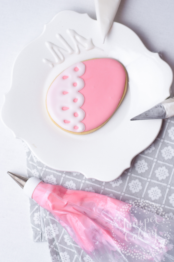 Wonderfully chic and (almost) effortless Easter egg sugar cookie tutorial