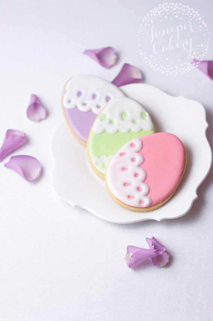 Simple and sweet Easter egg cookie decorating tutorial