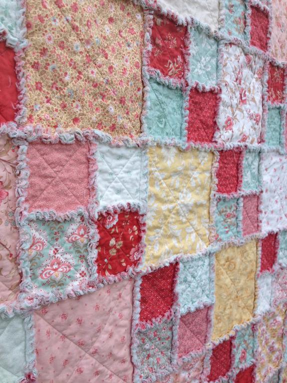 8 Easy and FREE Layer Cake Quilt Patterns