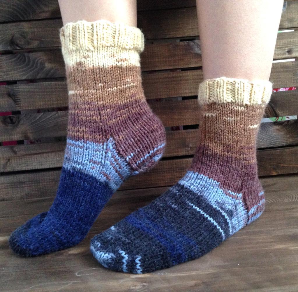 Round trip Socks FREE Knitting Pattern