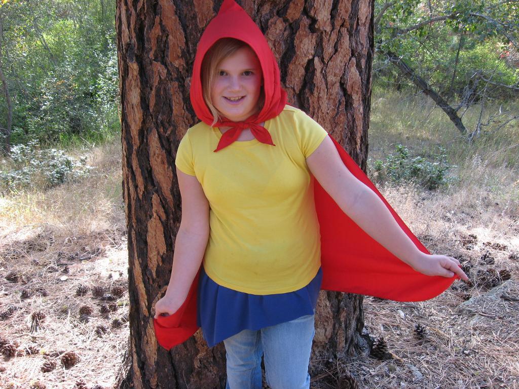 Red Riding Hood Cape FREE Sewing Pattern
