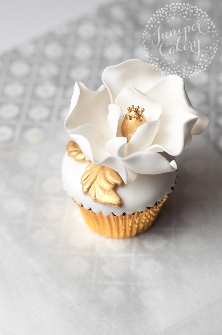 Gold and cream sugar magnolia cupcake tutorial by Juniper Cakery