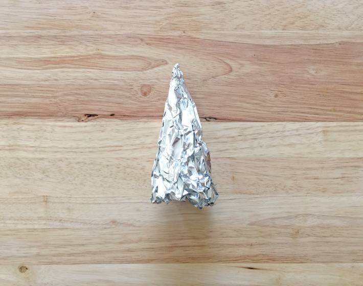 form cone with aluminum foil