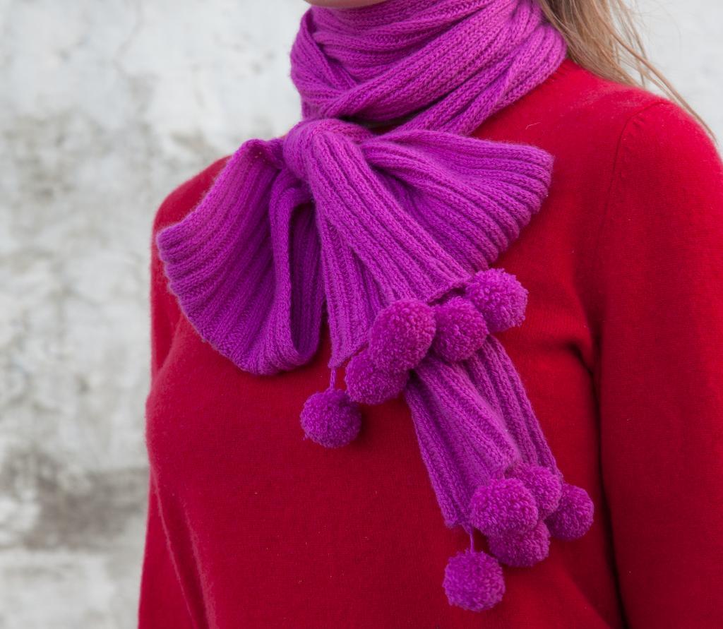 Cashmere Knit Scarf with Pompoms