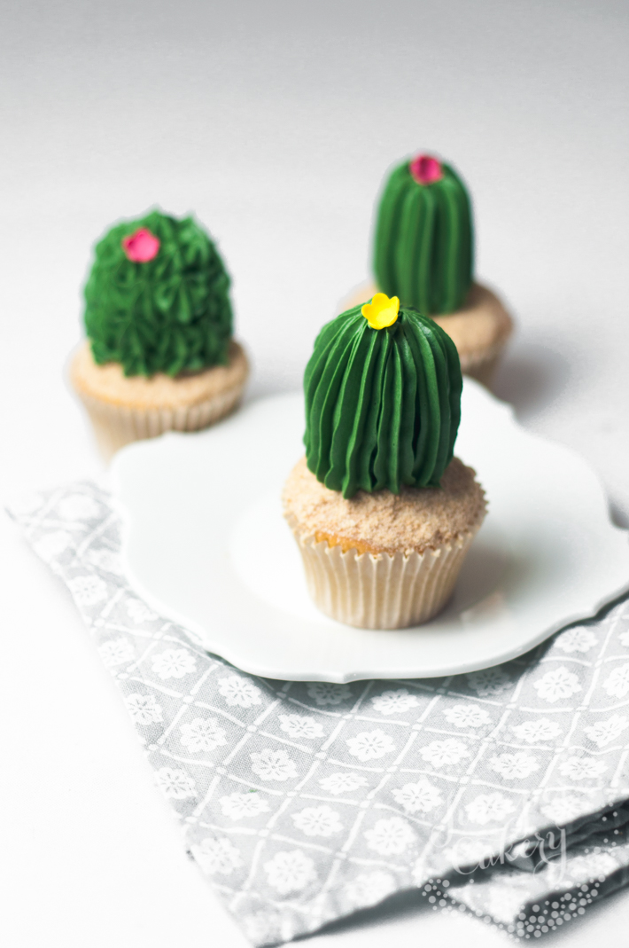Easy cactus cupcake tutorial