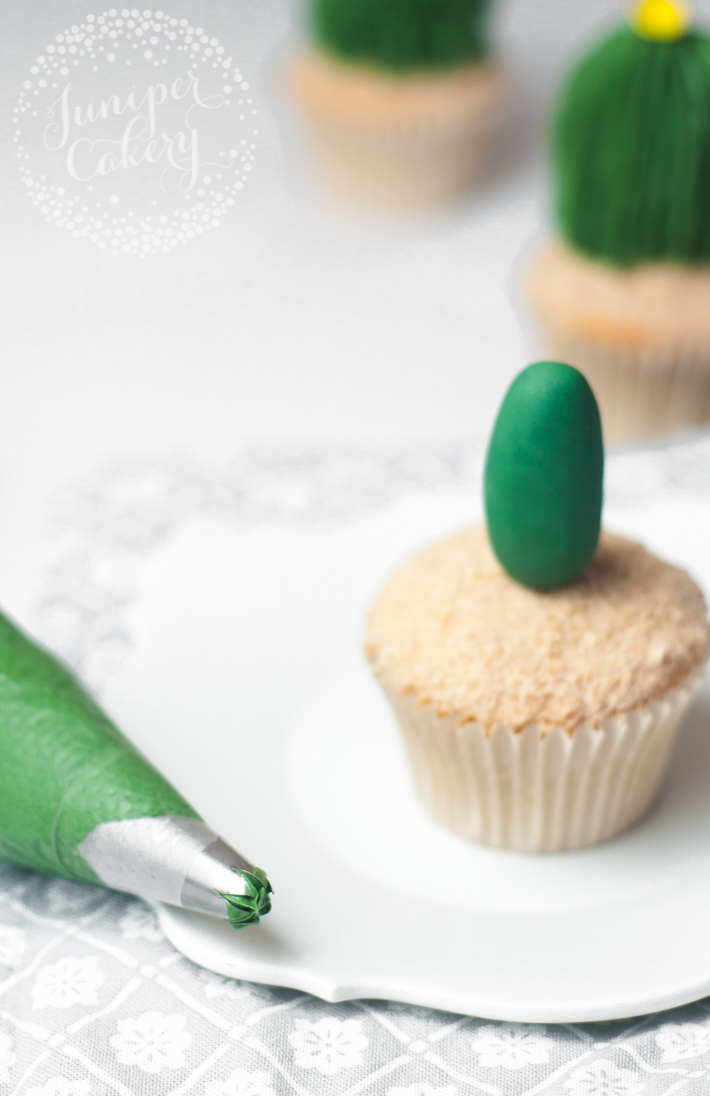 Cactus cupcake tutorial - perfect for fun parties